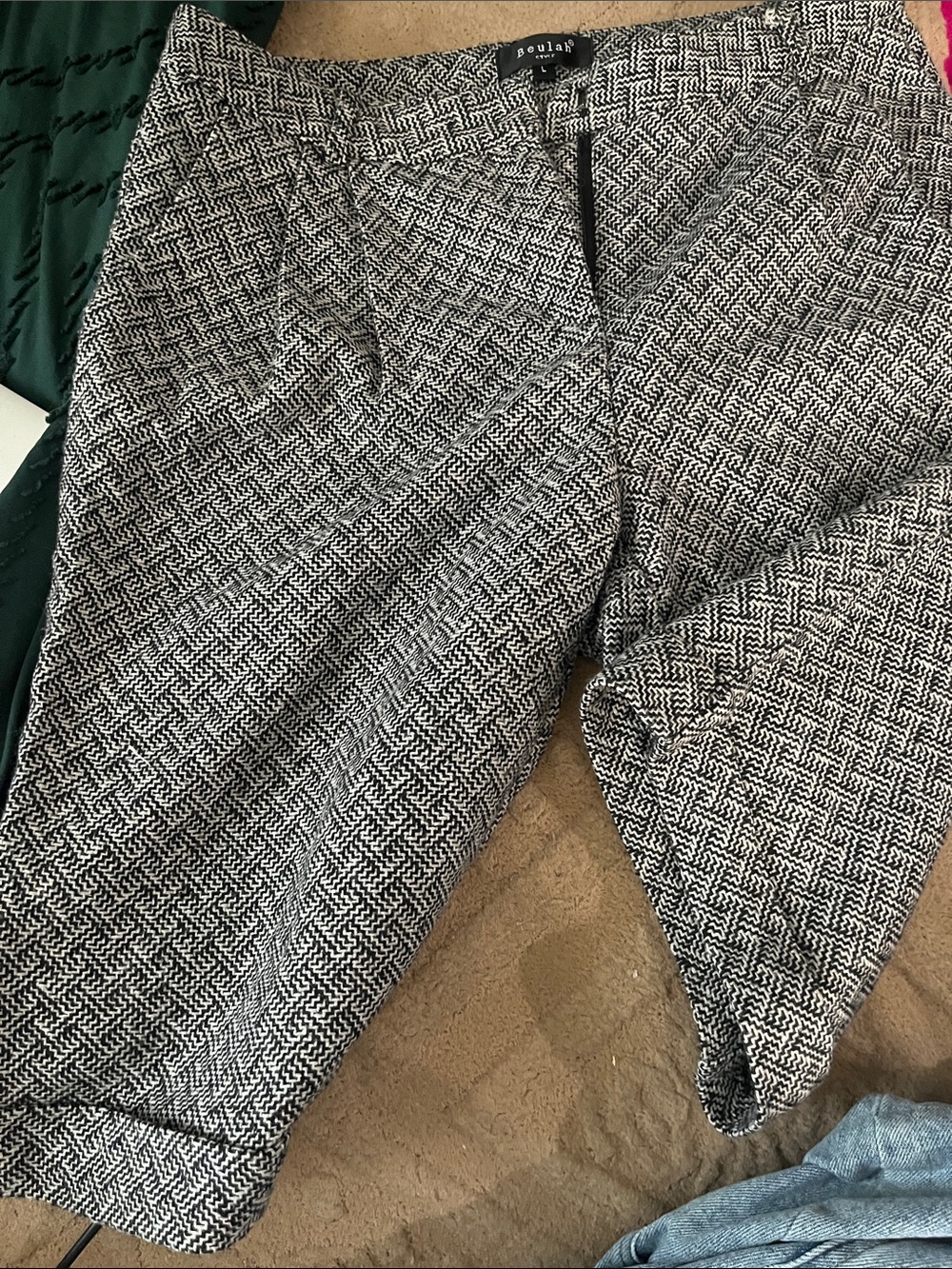 NWOT Beulah Black & White Patterned shorts